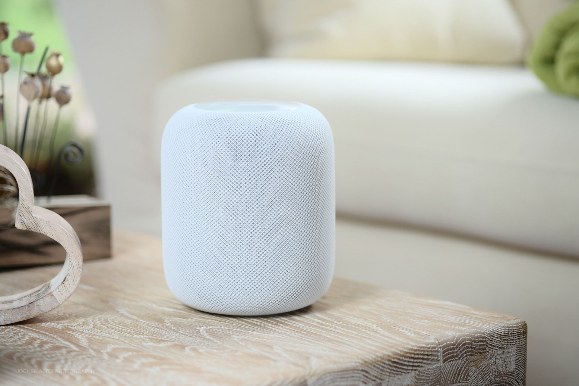 Apple Homepod в комнате