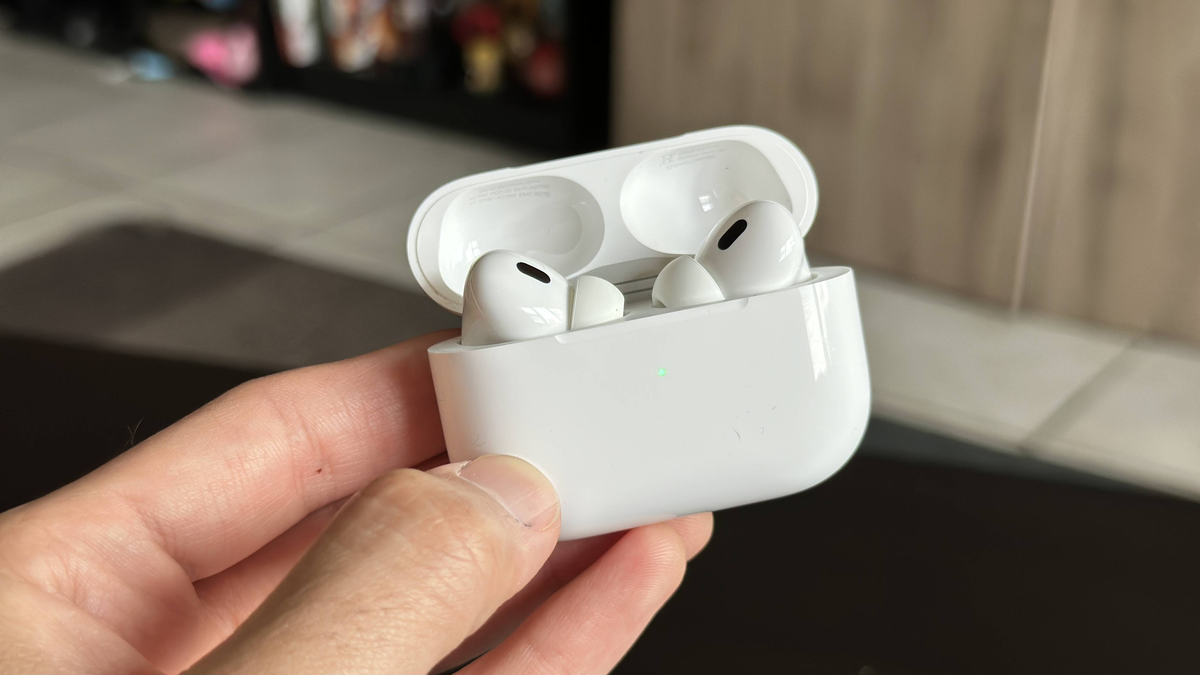 Продати AirPods
