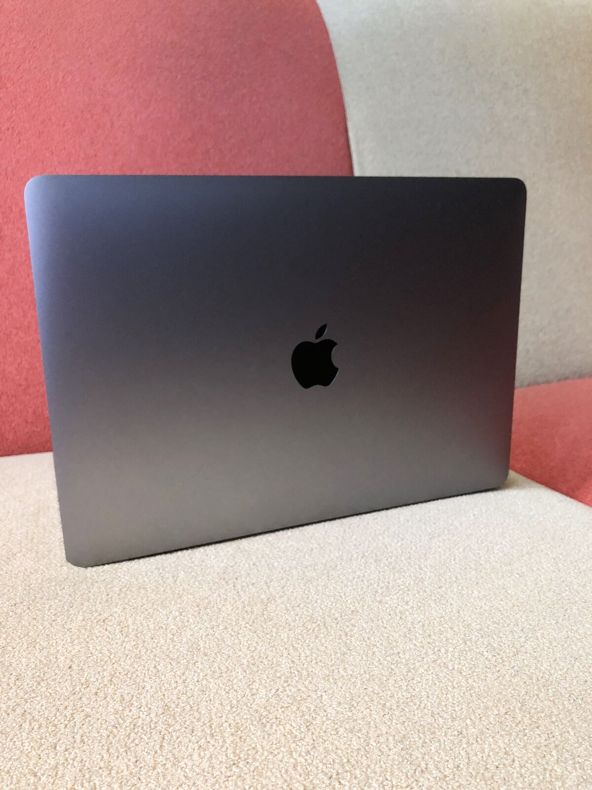 Продам MacBook Pro 13 2017