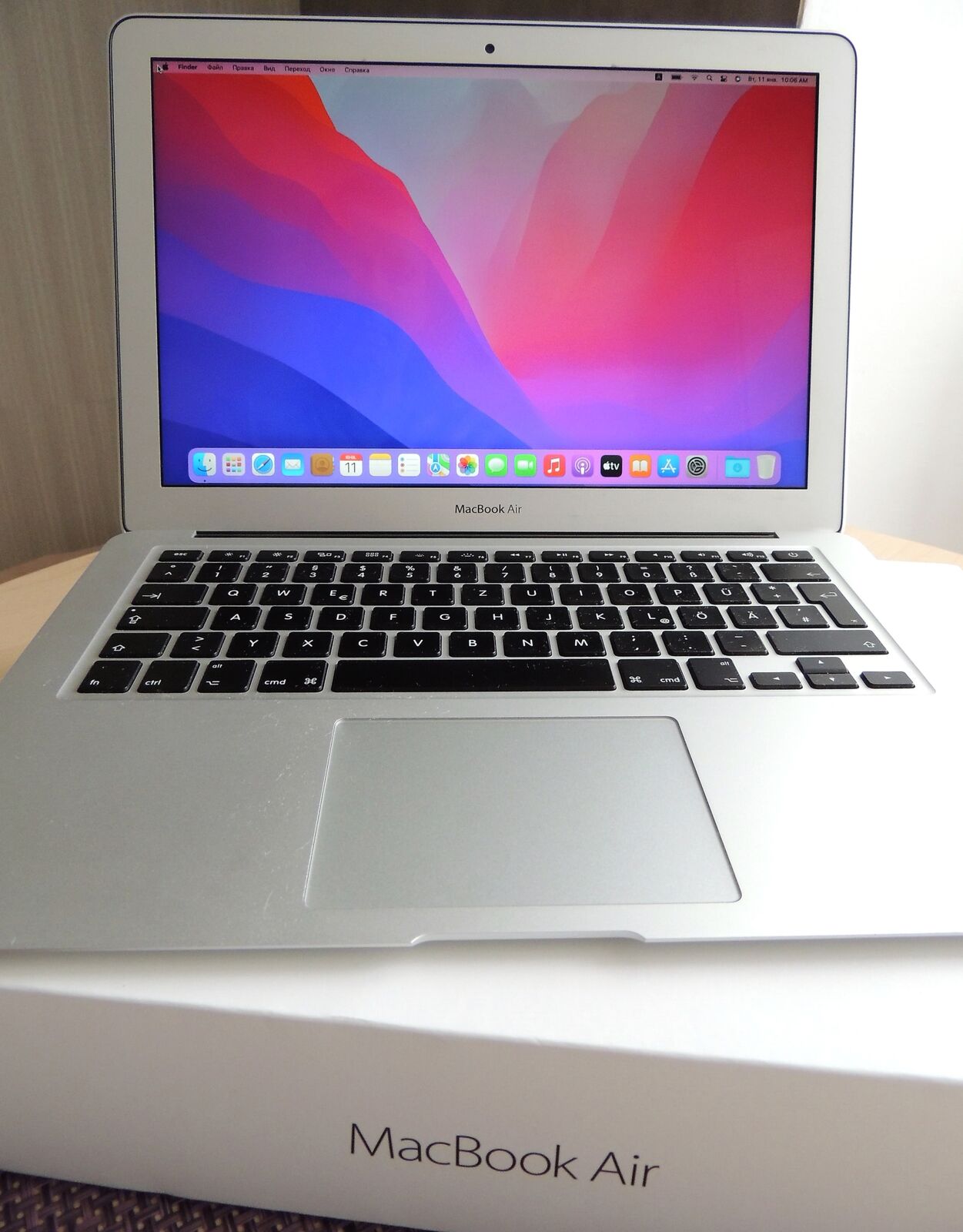 Macbook Air 13 2015 8 GB/128 GB СУПЕРстан завод.упак. Сумка переходник