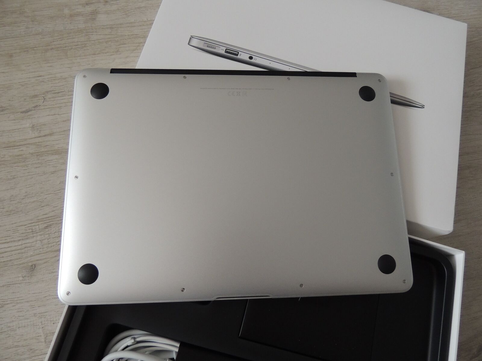 Macbook Air 13 2017 НОВИЙ стан i5 / 8GB / SSD 128GB