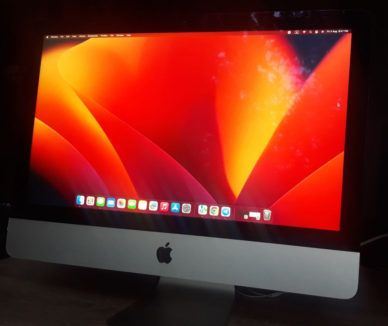 Apple Imac 21,5  2017 + мышка + клавиатура