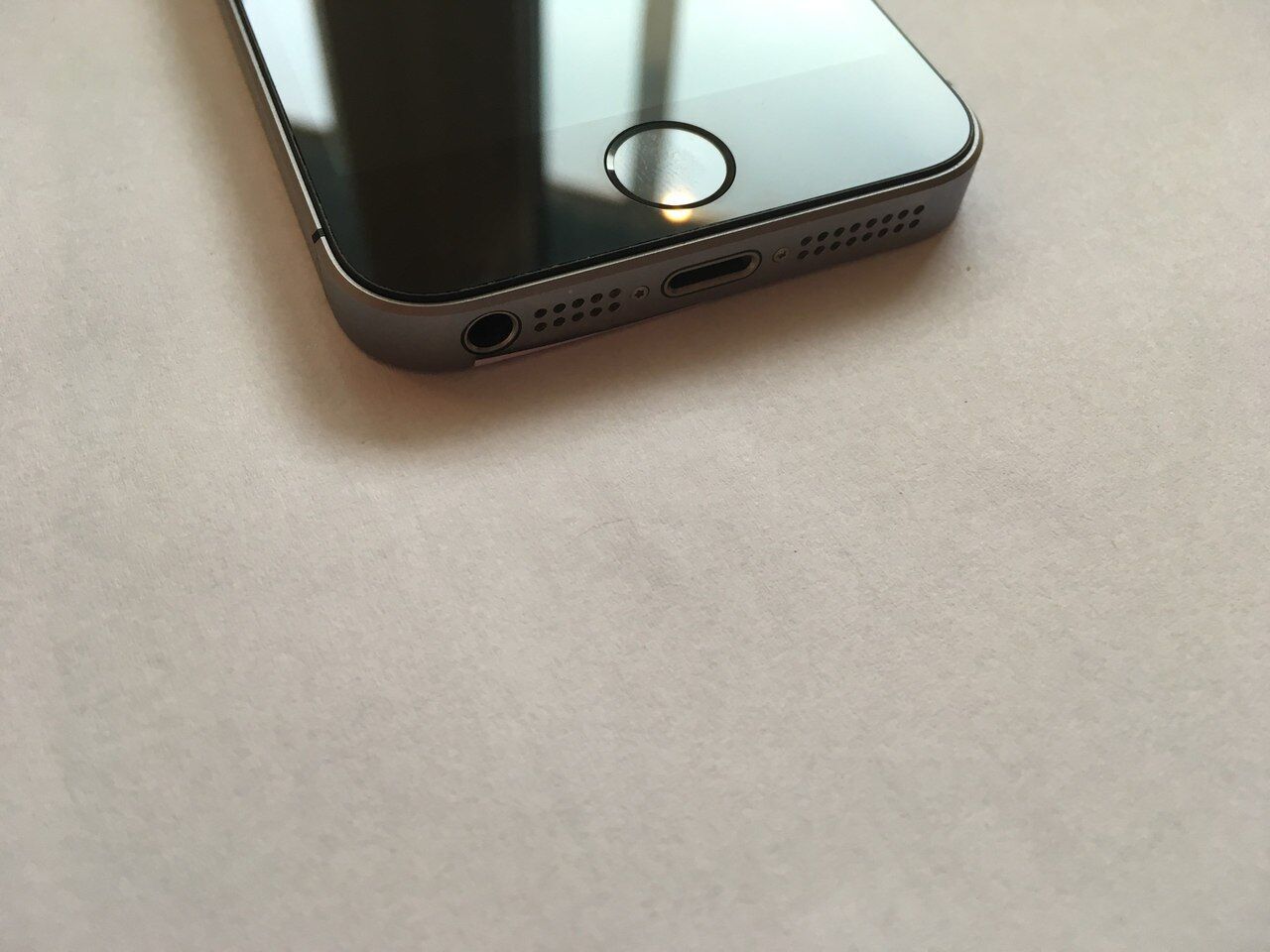 IPhone SE 32gb Space Gray Идеальный