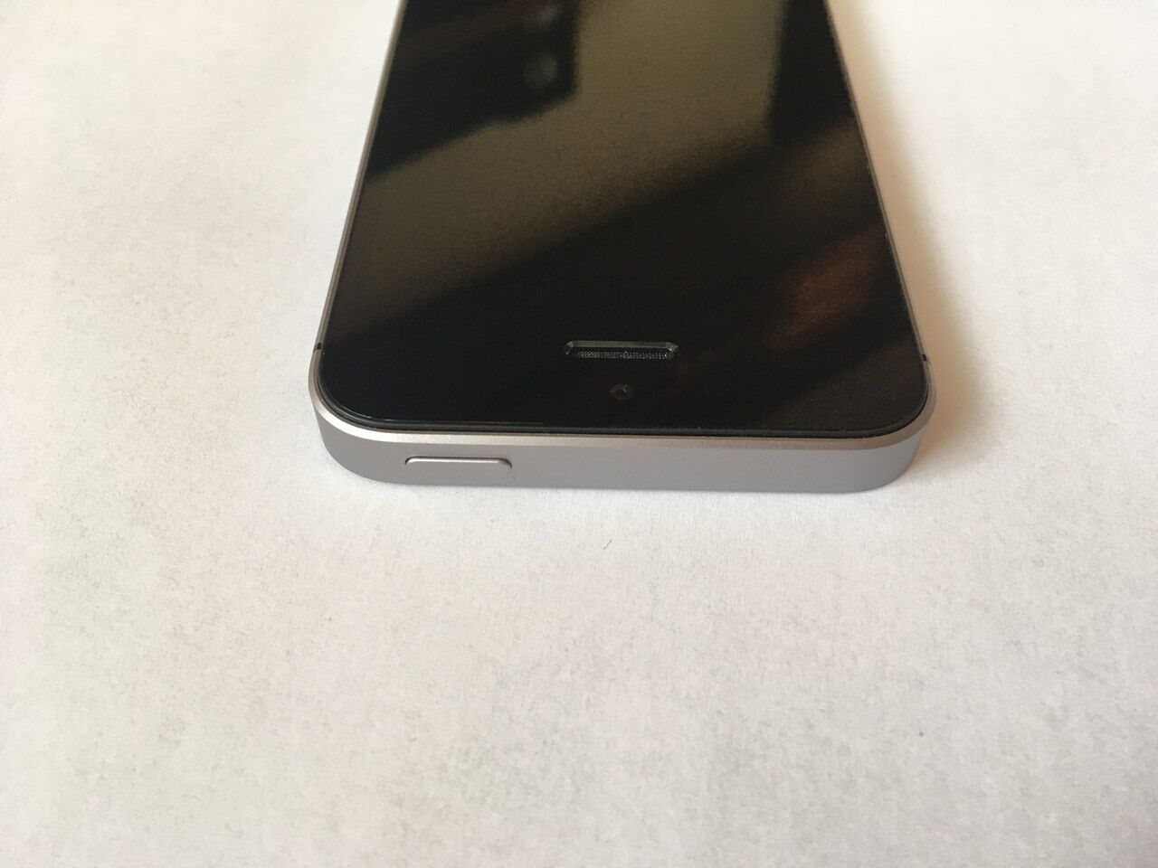 IPhone SE 32gb Space Gray Идеальный