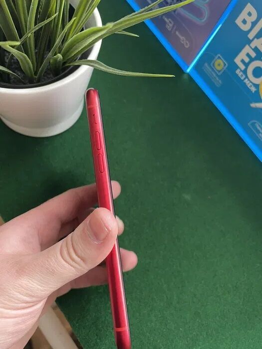 IPhone XR 64gb Red Идеальный