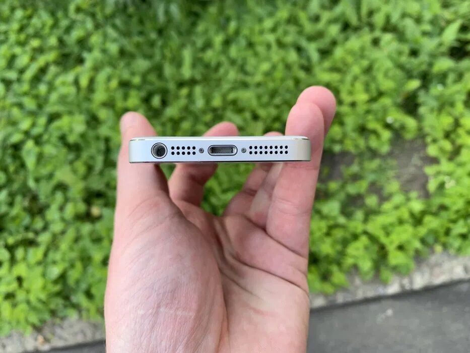 IPhone 5S 16gb Silver Идеальный