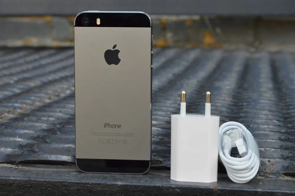 IPhone 5S 16gb Space Gray Идеальный