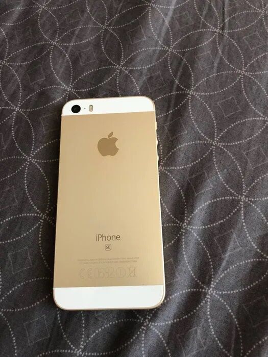 IPhone SE 64gb Gold Идеальный