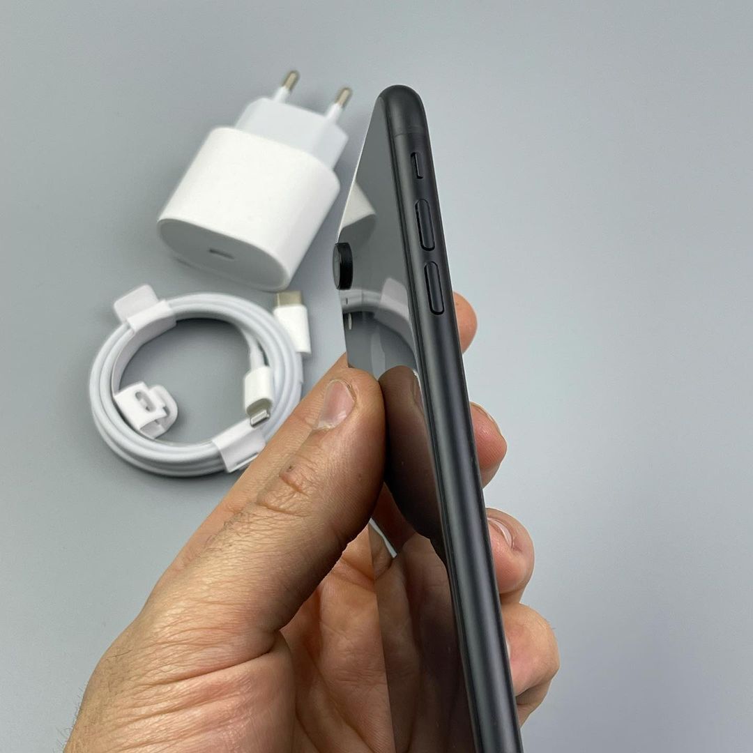 IPhone XR 128gb Black Идеальный