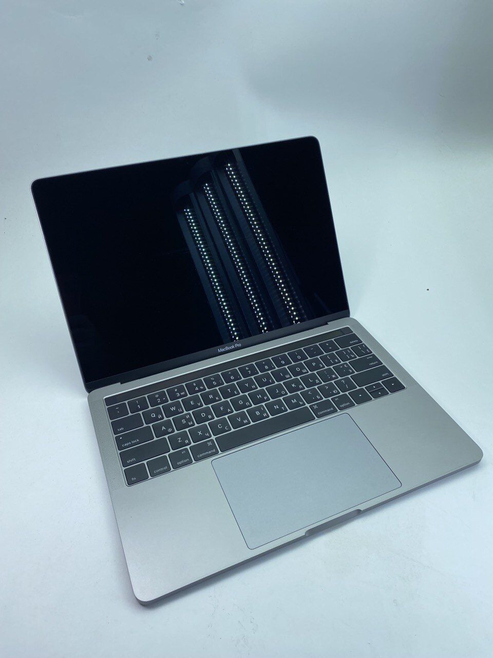 MacBook Pro 13 A1706 i5 8gb 512 gb