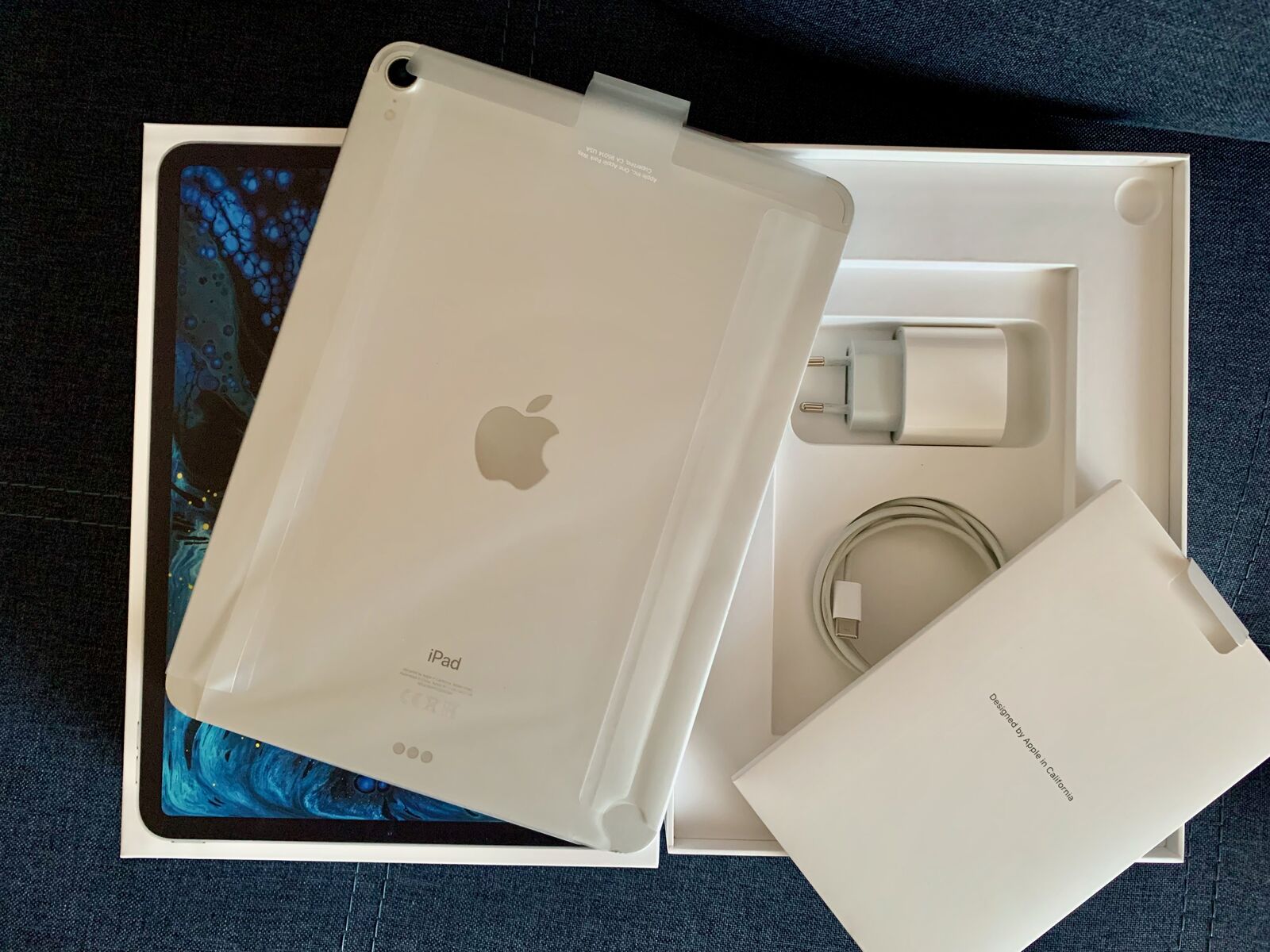 iPad Pro 11 64gb + Apple Keyboard Folio повний оригінал комплект