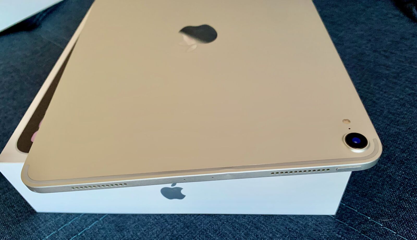 iPad Pro 11 64gb + Apple Keyboard Folio повний оригінал комплект