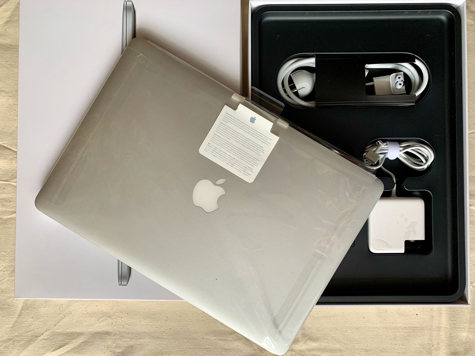 Macbook Pro 15 2014 16/256 повн комплект Гарний стан