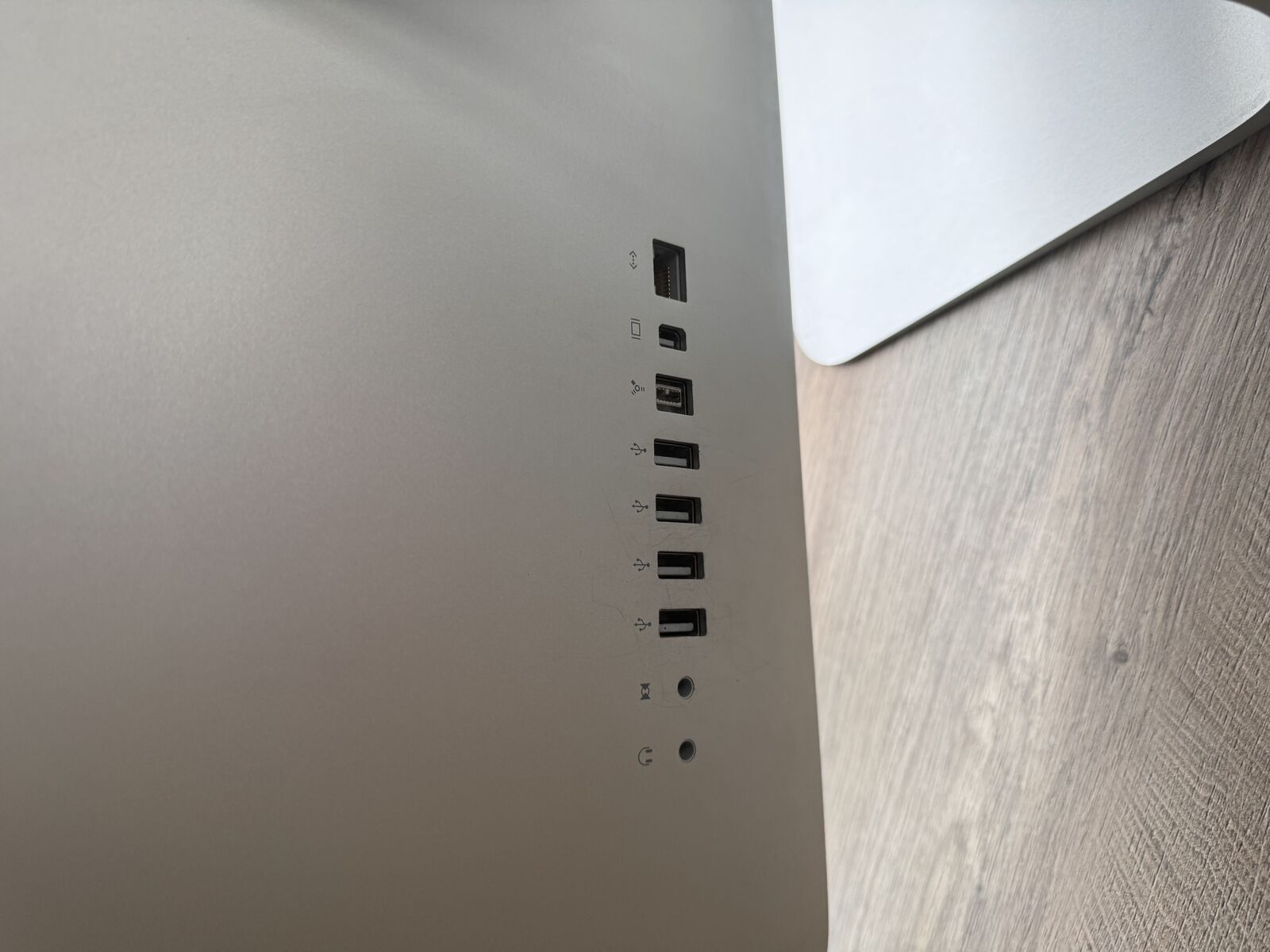 iMac 21,5-inch, Mid 2010 