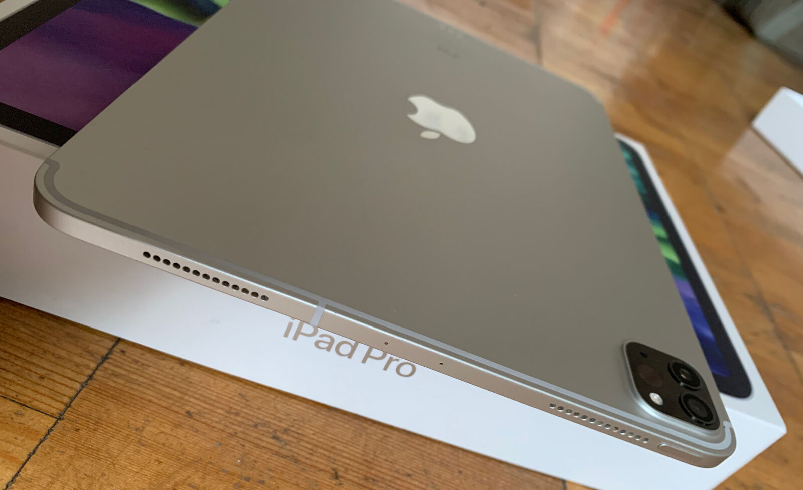 Apple iPad Pro 11 128 4G LTE повний комплект Wi-Fi Cellular