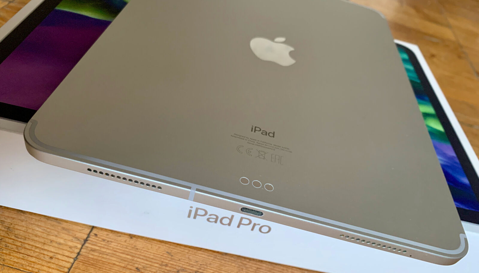 Apple iPad Pro 11 128 4G LTE повний комплект Wi-Fi Cellular