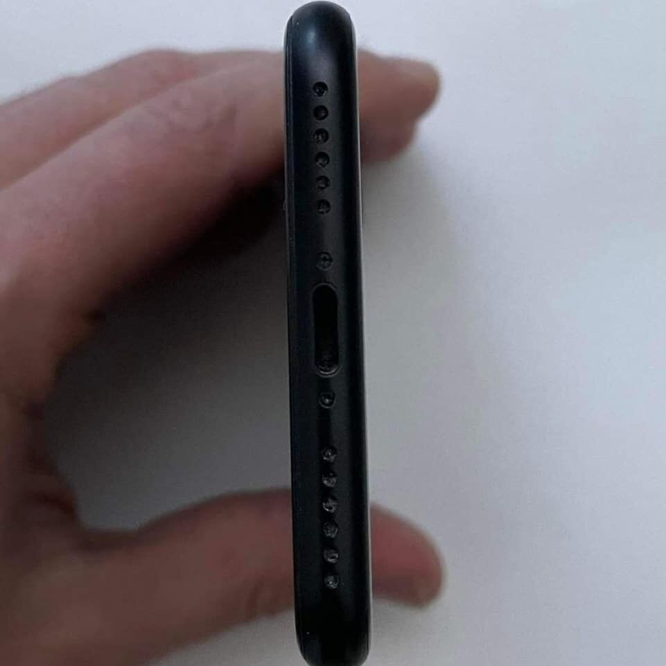 IPhone SE 2020 64gb Black Идеальный 