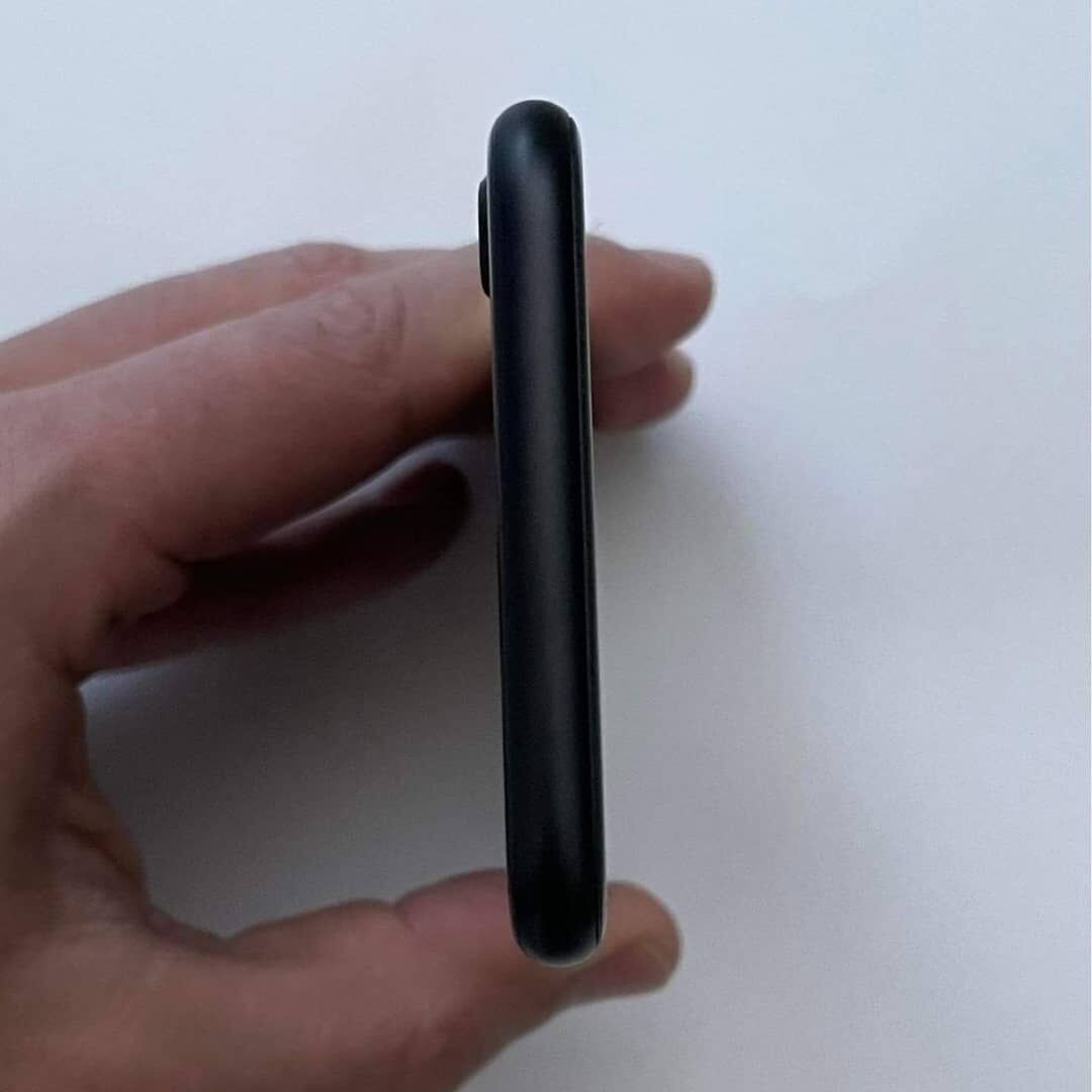 IPhone SE 2020 64gb Black Идеальный 