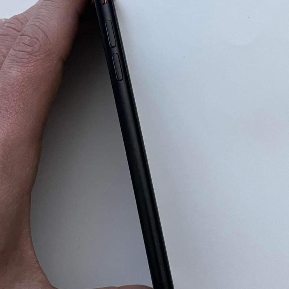 IPhone SE 2020 64gb Black Идеальный 