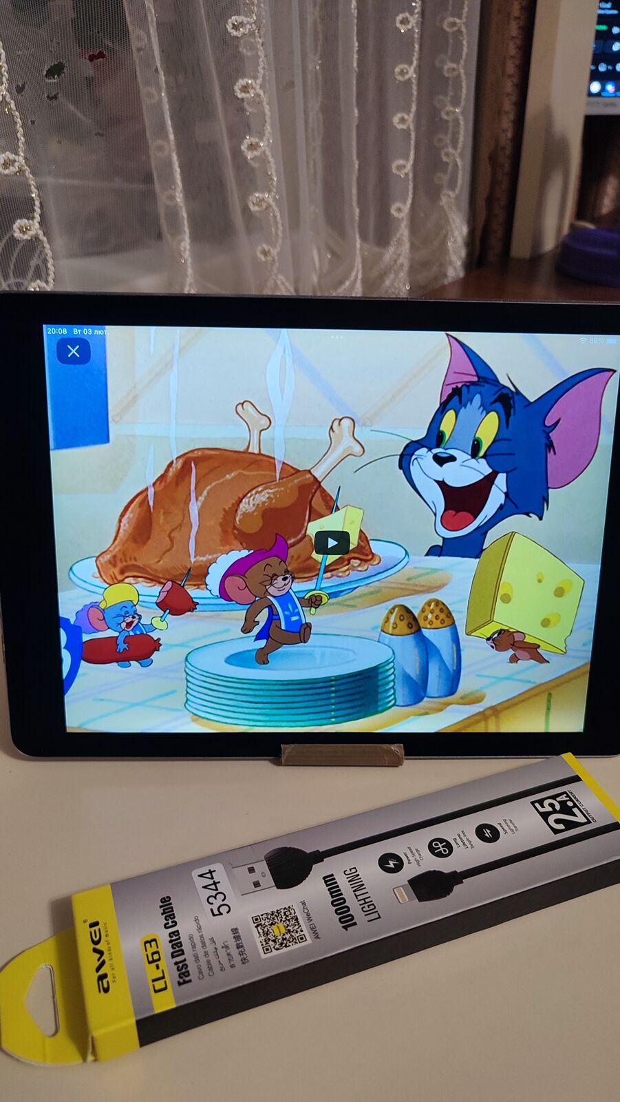 Продам планшет Apple iPad Air 2 Wi-Fi 2/16GB,стан відмінний.