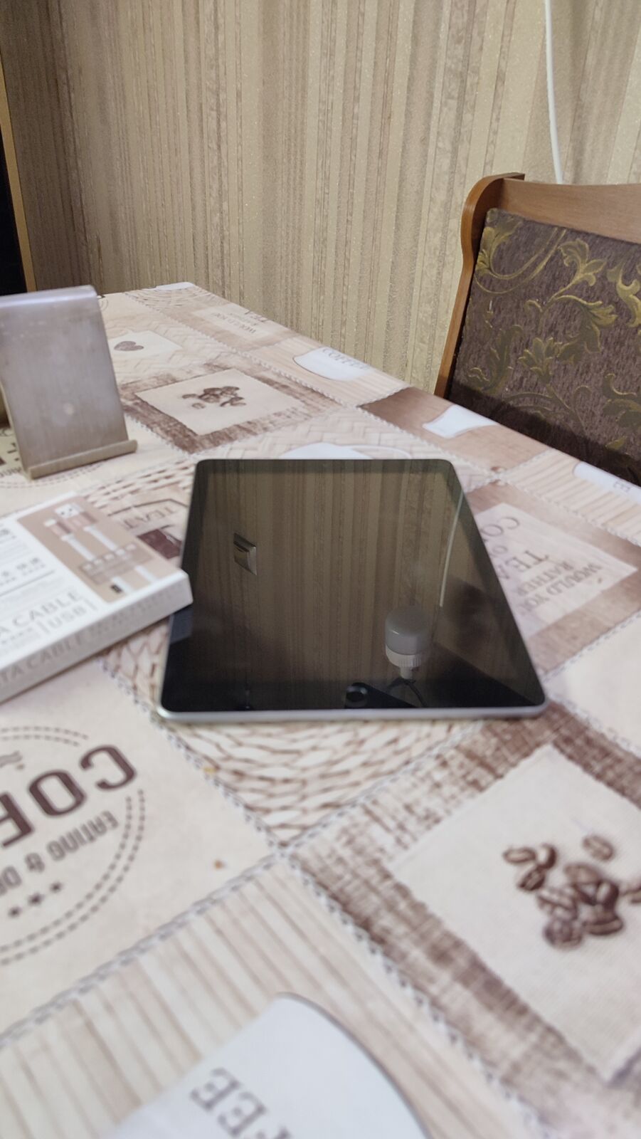 Продам планшет Apple iPad 6, Wi-Fi 2/32Gb.
