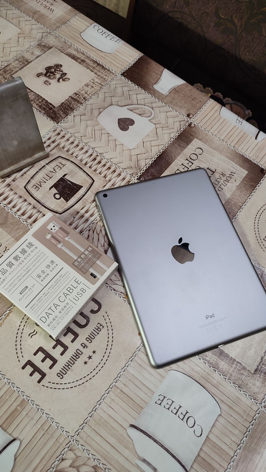 Продам планшет Apple iPad 6, Wi-Fi 2/32Gb.