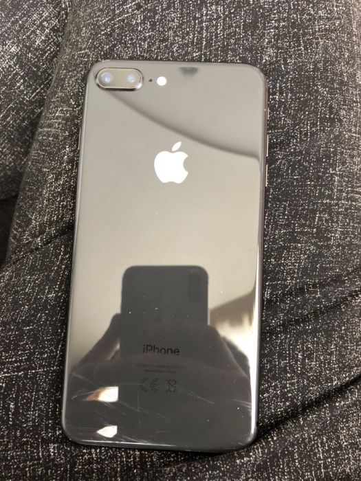 Продам iPhone 8 Plus 64GB 