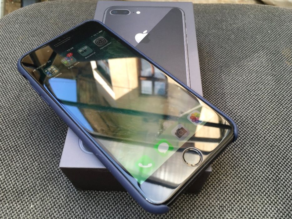 iPhone 8 Plus 64Gb 