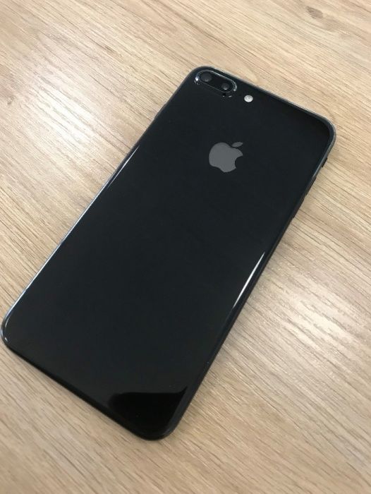 Продам iPhone 7+ Jet Black 128Gb 