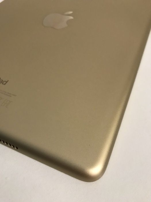Apple iPad 5 2017 32Gb wi-fi Gold 