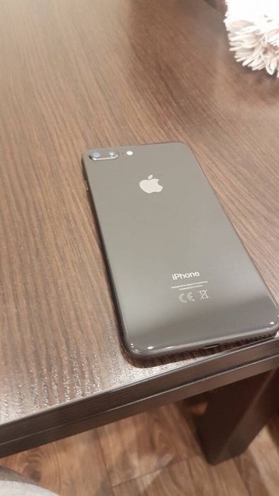 Продам IPhone 8+ 64gb