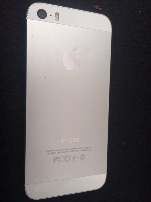 Продам IPhone 5S