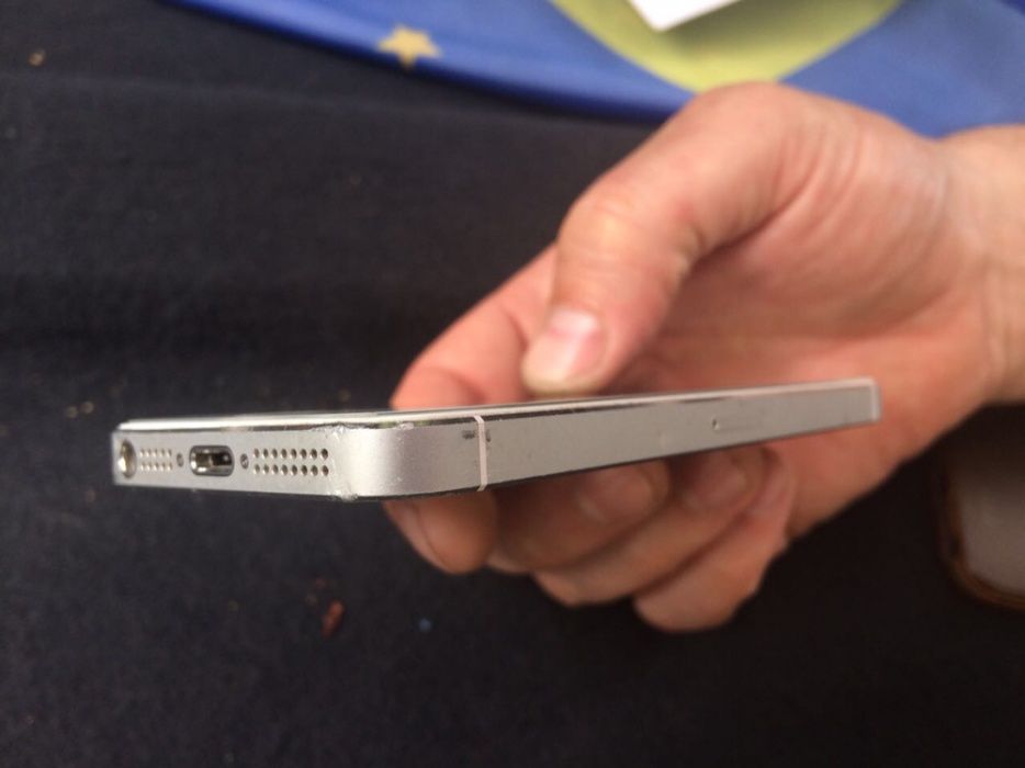 Продам IPhone 5S