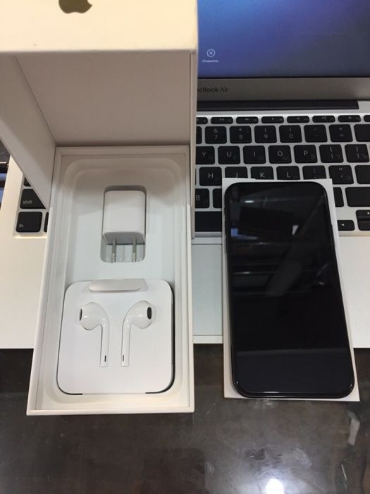 Продам IPhone X space grey 256gb never lock .в идеальном состоянии 