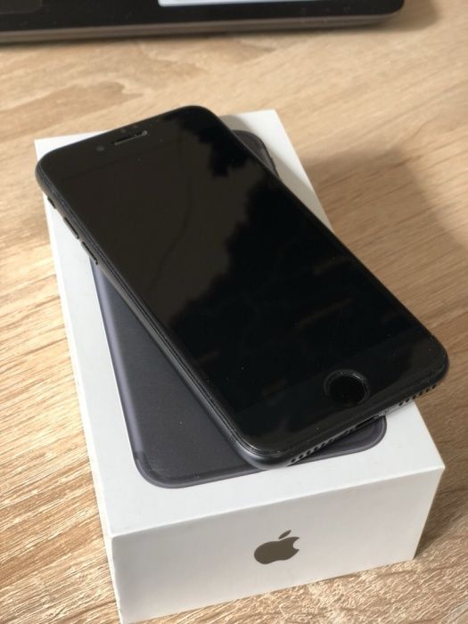 Продам iPhone 7, black, 256 GB 
