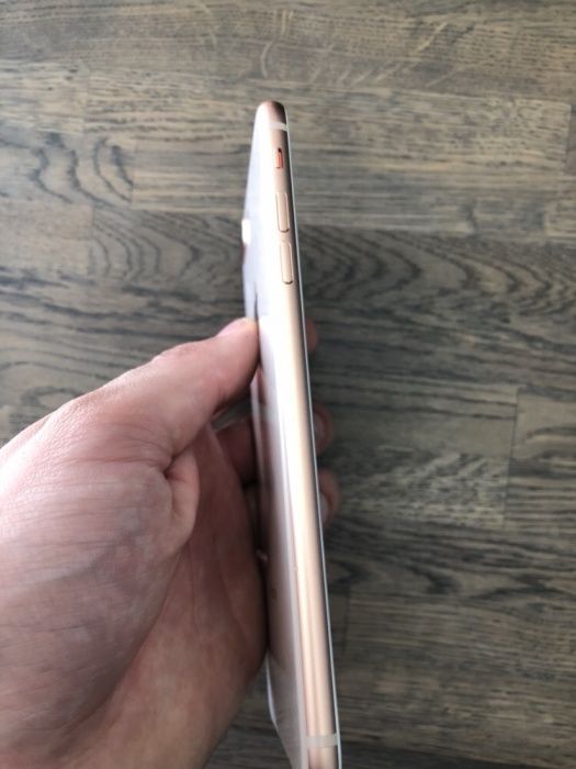 8 plus 256Gb gold 
