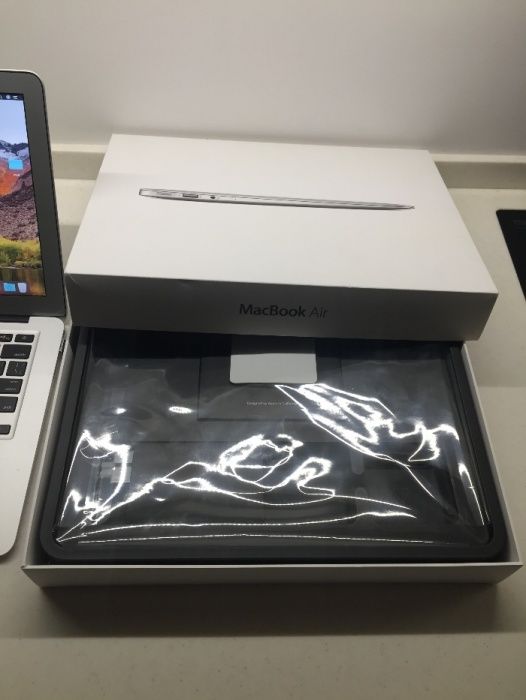 Macbook air 13.3 / i5/Ram 4GB/ ssd 256GB 