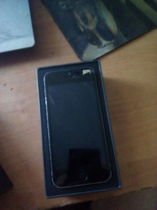 Продам айфон 5 