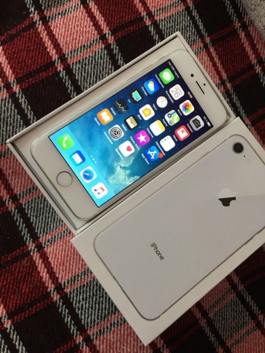 IPhone 8 64GB Silver Neverlock В отличном Состоянии!!! 