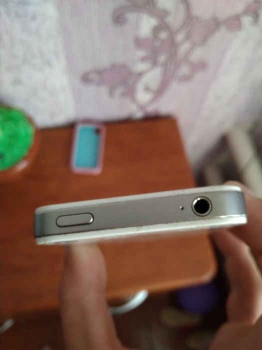 IPhone 4S 16Gb 