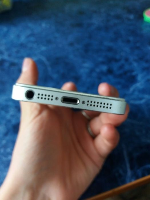 Продам IPhone 5 Neverlock 16 gb