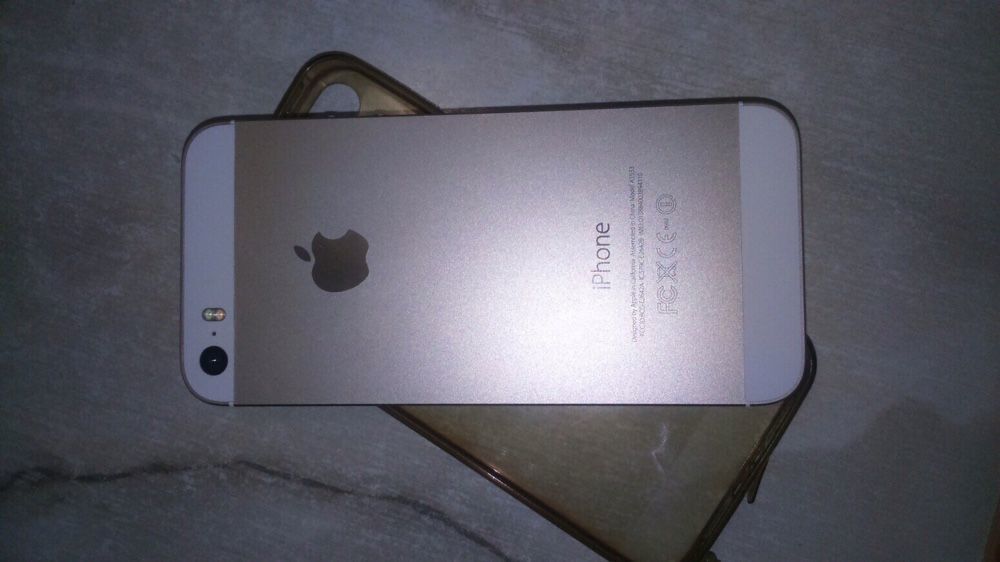 Продам iPhone 5s 64gb 