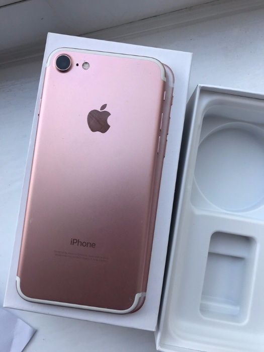 Iphone 7 128 гиг розовый в отличном сосотоянии 