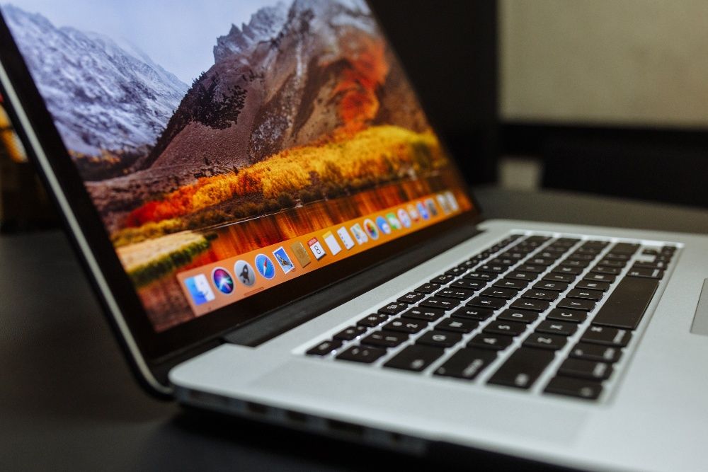 MacBook Pro 2,5 Ghz Intel Core i7 16Gb Retina 15