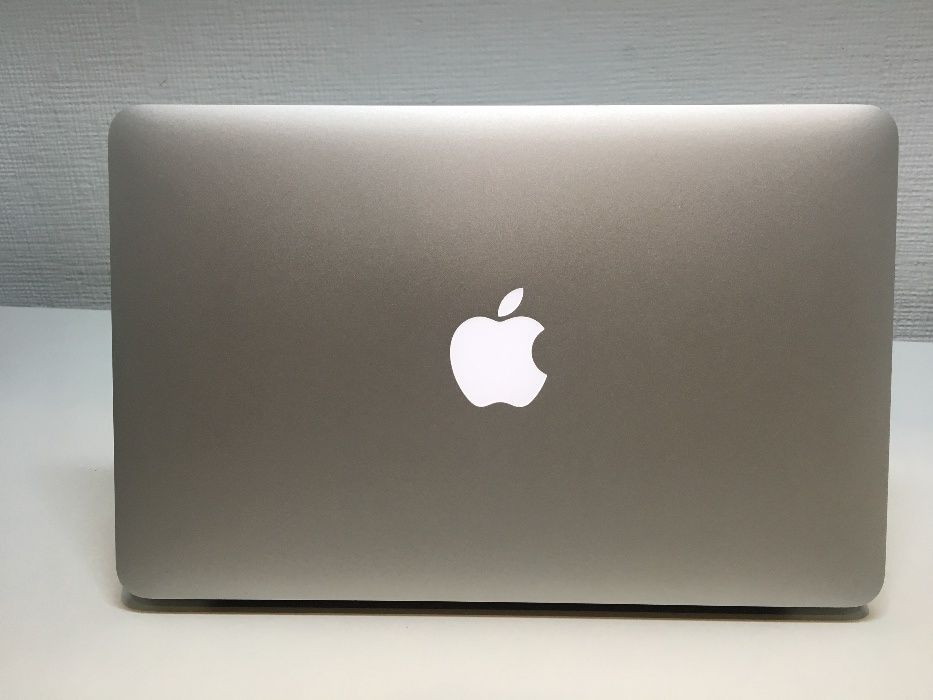 Apple MacBook Air 11,6