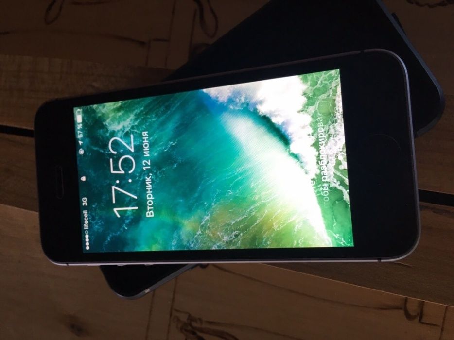 IPhone SE 16Gb Идеал! 