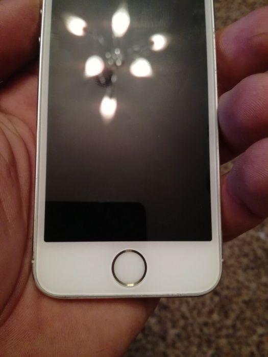 Продам IPhon 5s 
