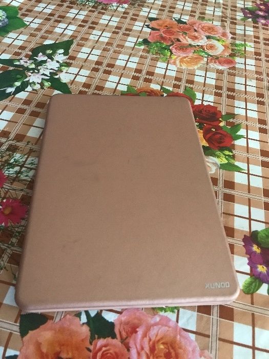 Продам iPad 10.5 64gb 