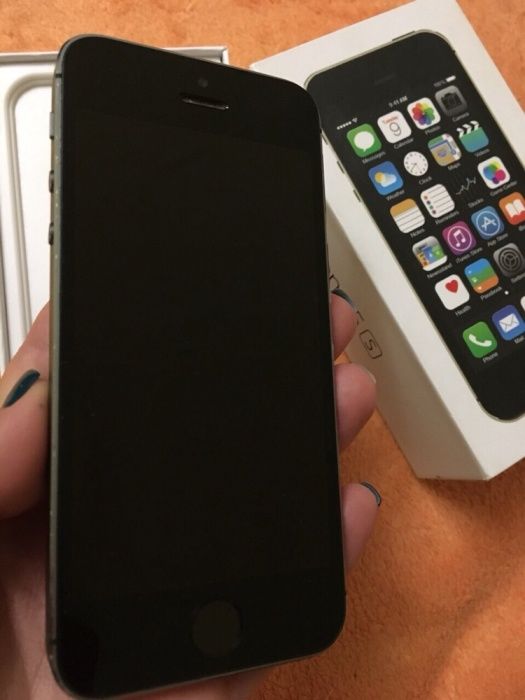 Айфон 5s 16gb space gray 