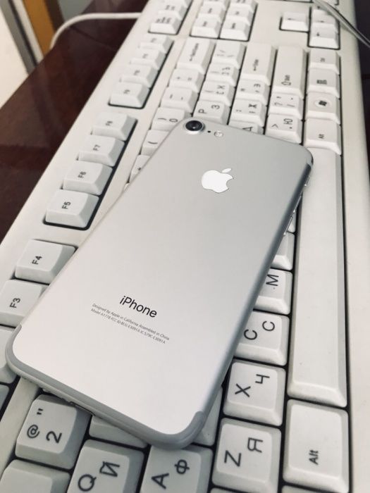 IPhone 7 neverlock silver 